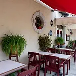 מלון Logis L'auberge De L'etable 2*