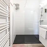 מלון Logis L'auberge De L'etable 2*