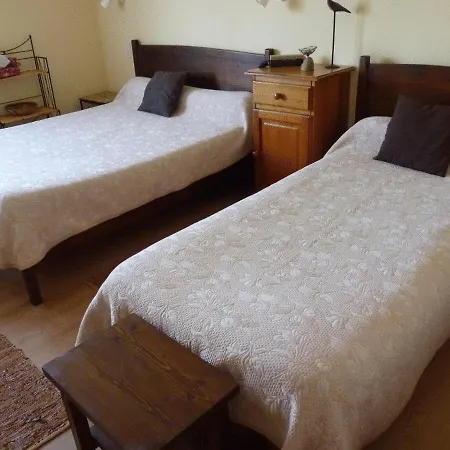 Hotel Logis L'auberge De L'etable 2*