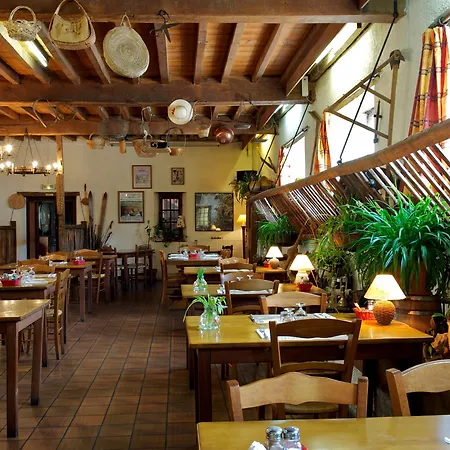 Logis L'auberge De L'etable 2* Montory