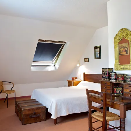 Hotel Logis L'auberge De L'etable 2*