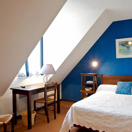 Hotel Logis L'auberge De L'etable Montory