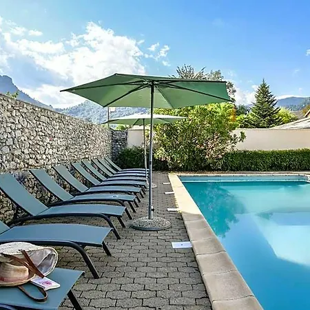 Logis L'auberge De L'etable 2*